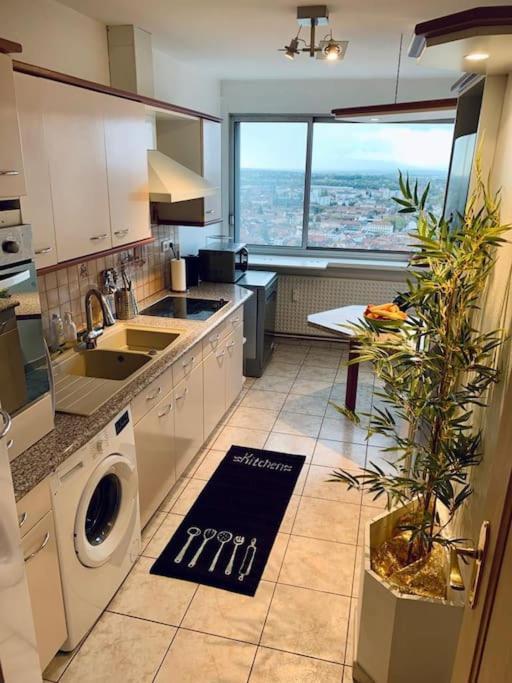 Grand Appartement 2 Chambres 5 Pers Max, Vue Panoramique Avec Parking Μυλούζη Εξωτερικό φωτογραφία